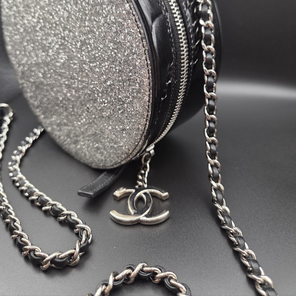 Rare - Chanel - Evening On The Moon Round Glitter Bag